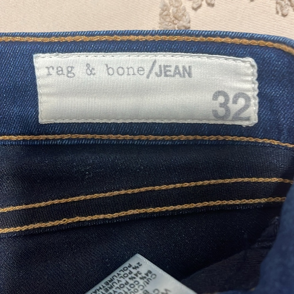 Gently Worn. - image 4